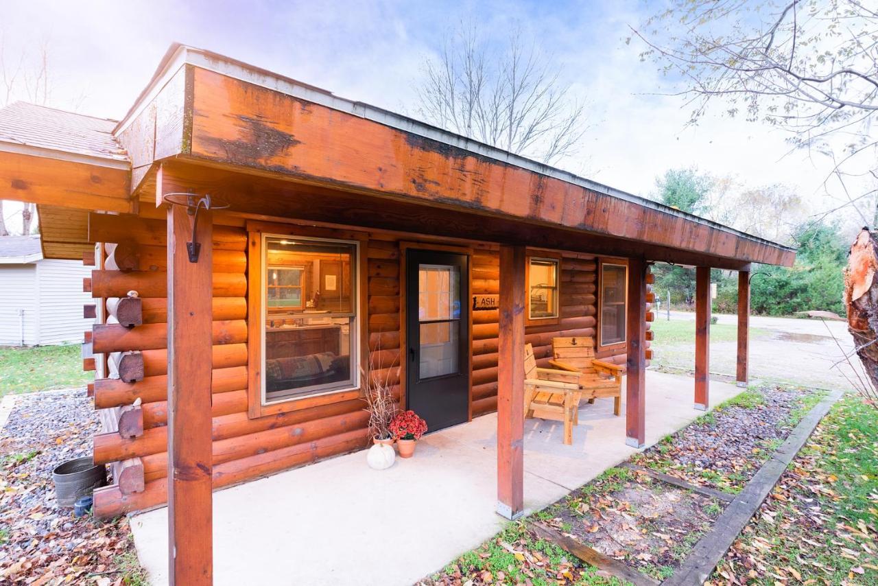 Spur Of The Moment Ranch Hotel Mountain Bagian luar foto